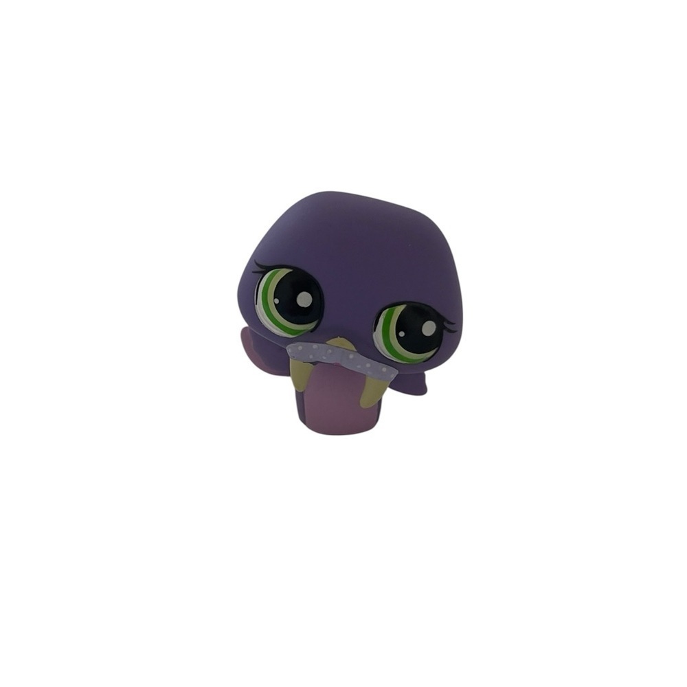 Littlest Pet Shop SPECIAL EDITION
Purple WALRUS #1511* Seal LPS